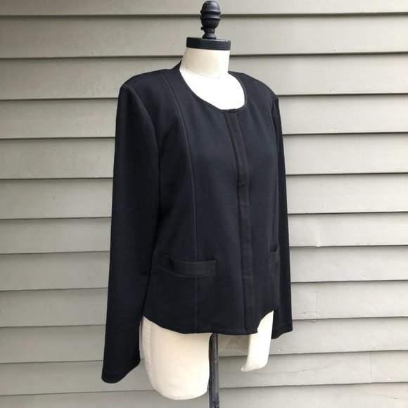 ST. JOHN CAVIAR Milano Knit Zip Front Ribbon Trim Cropped Black Jacket Blazer 12 - Picture 11 of 16